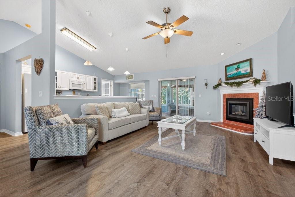 Image 13 of 67 For 254 Basque Road