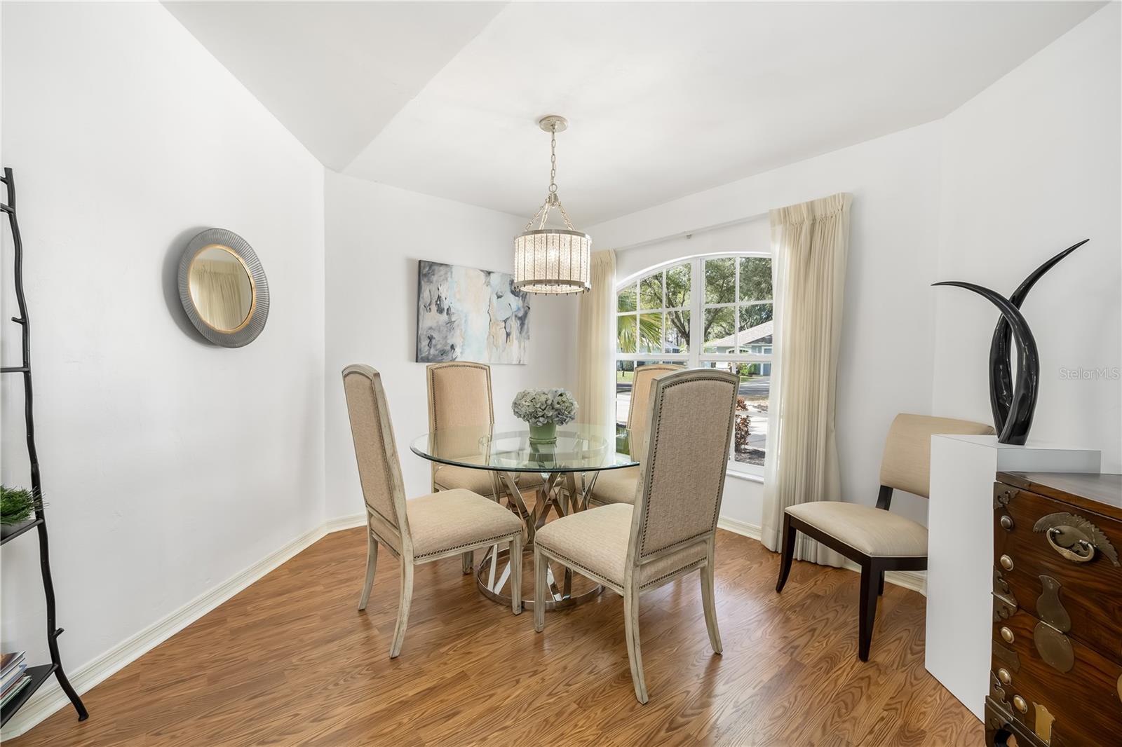 Image 10 of 41 For 9 Sherrington Drive