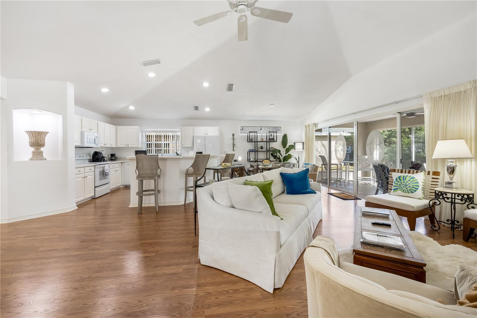 Image 6 of 41 For 9 Sherrington Drive