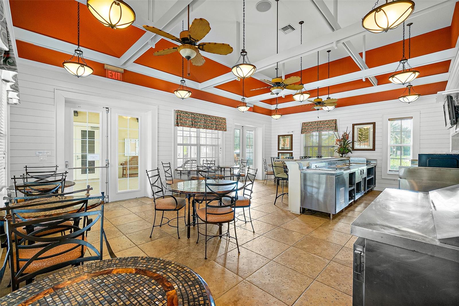 Image 33 of 43 For 49 Longview Way N