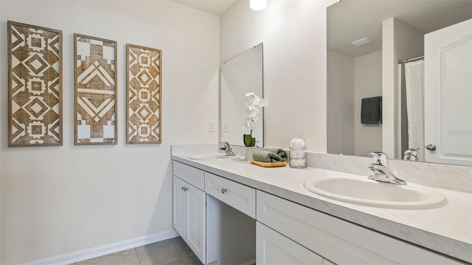 Image 10 of 45 For 32 Pasadena Drive