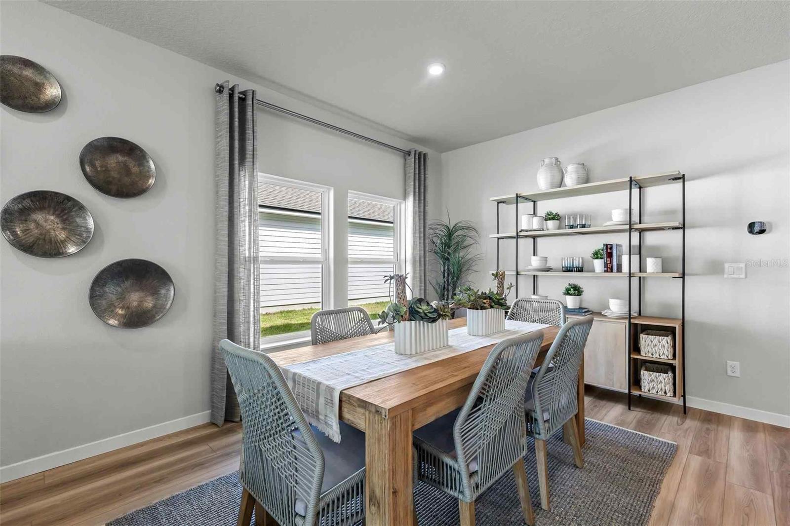 Image 3 of 36 For 1355 Ribbon Place