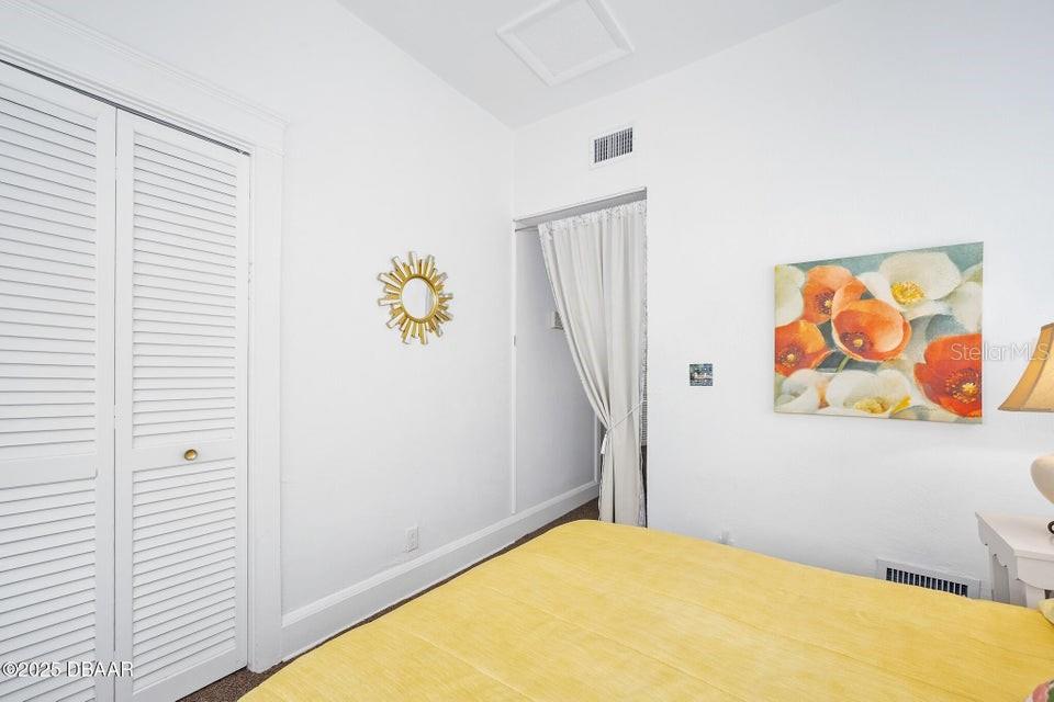 Image 21 of 50 For 918 Wild Olive Avenue