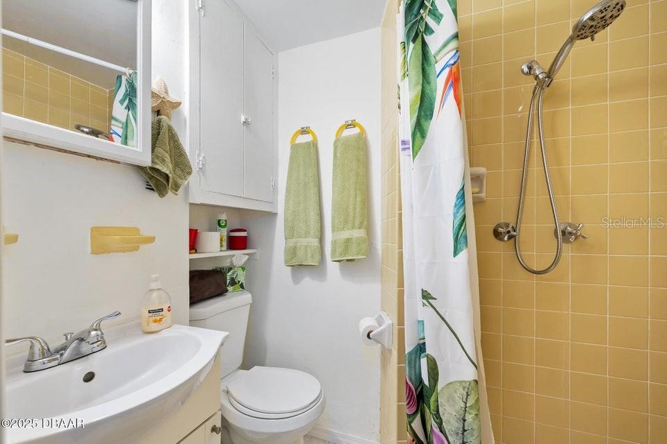 Image 26 of 50 For 918 Wild Olive Avenue