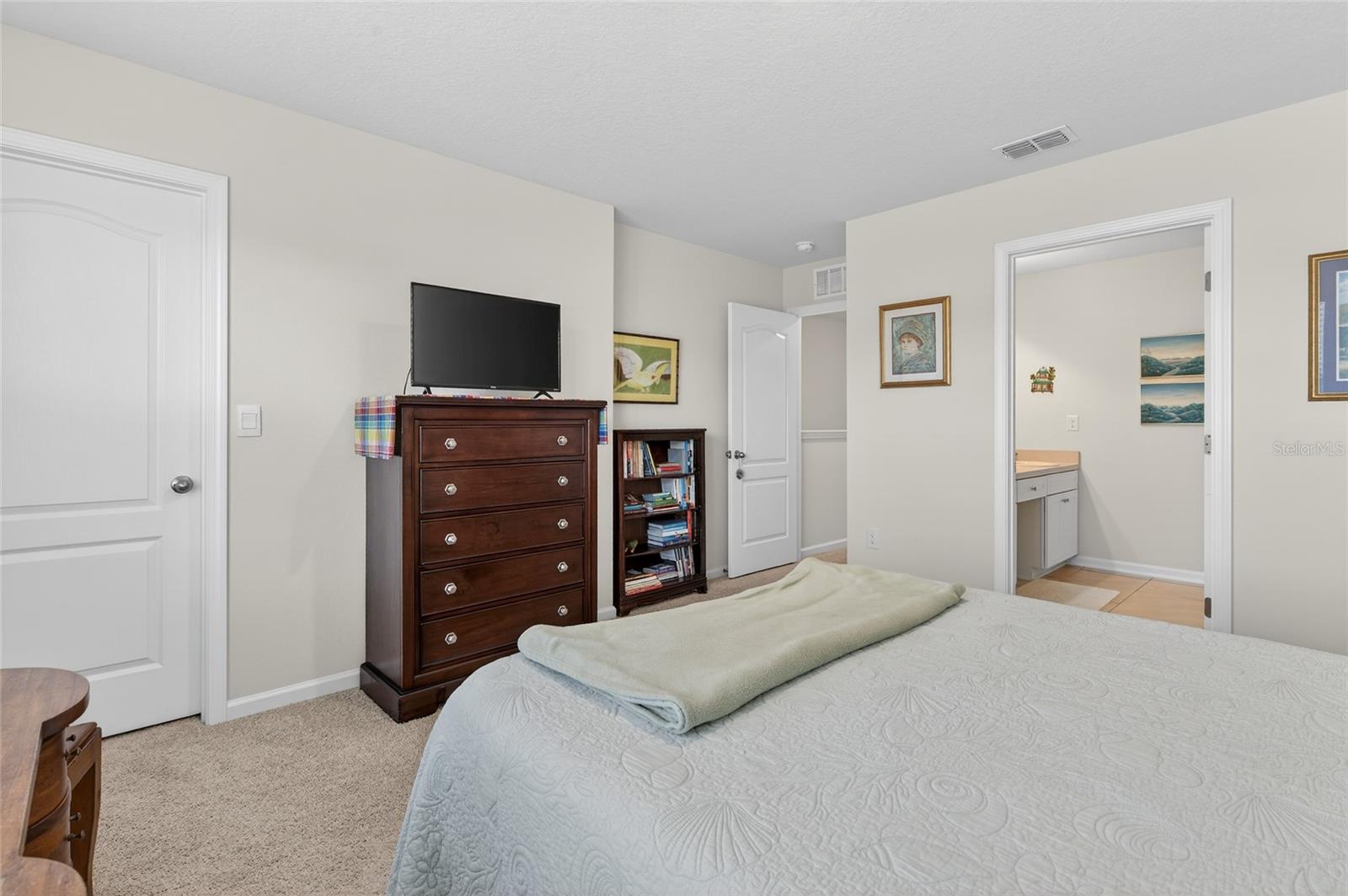 Image 24 of 34 For 194 Redbud Road