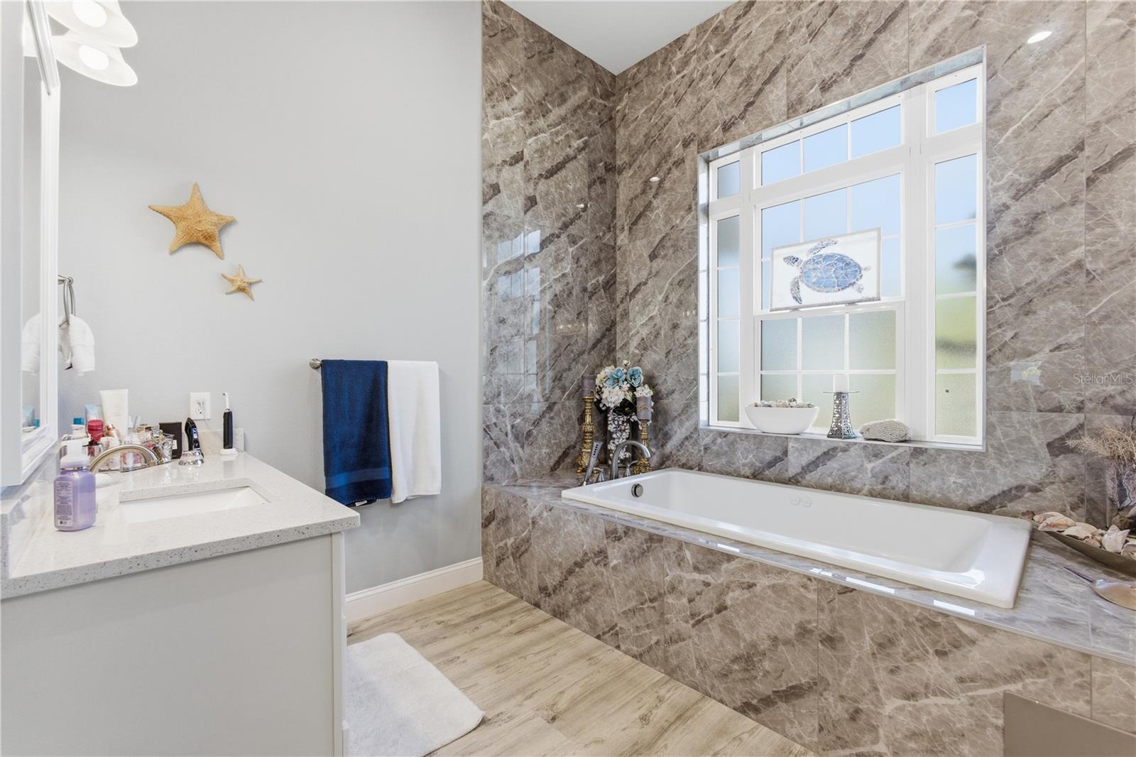 Image 25 of 50 For 35 Edgely Lane