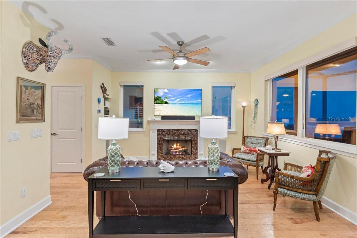 Image 6 of 100 For 3309 Ocean Shore Boulevard