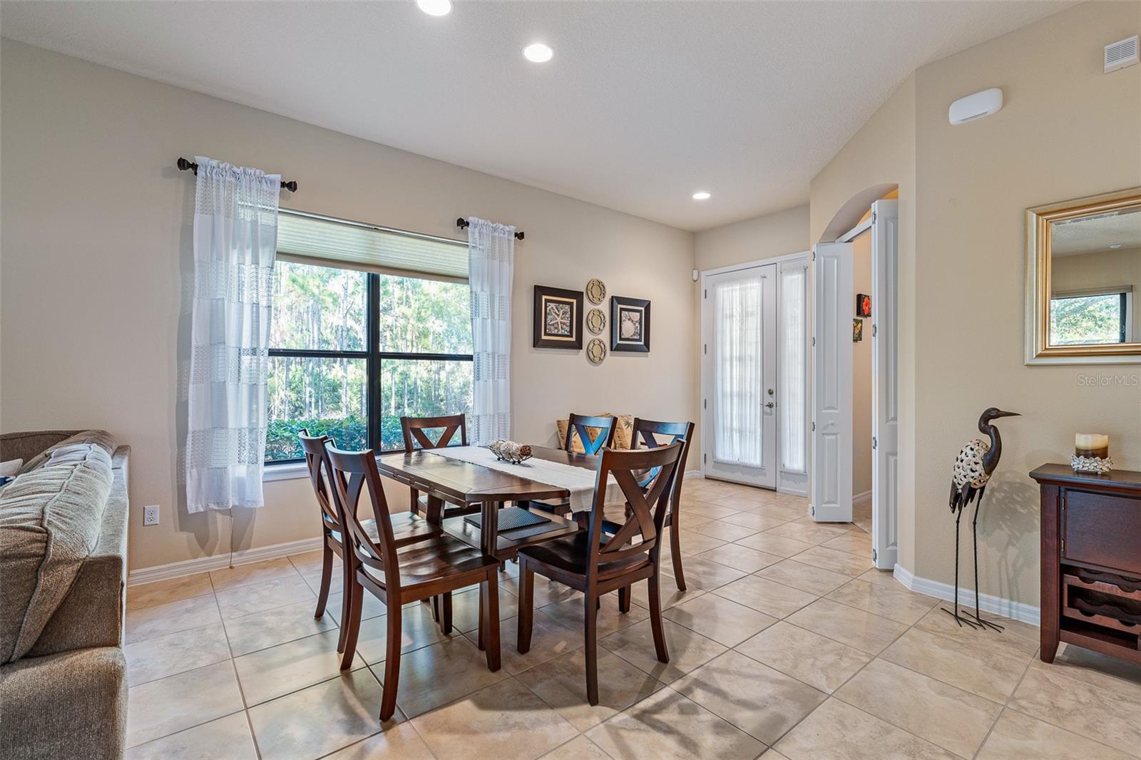 Image 5 of 75 For 1000 Kilkenny Lane