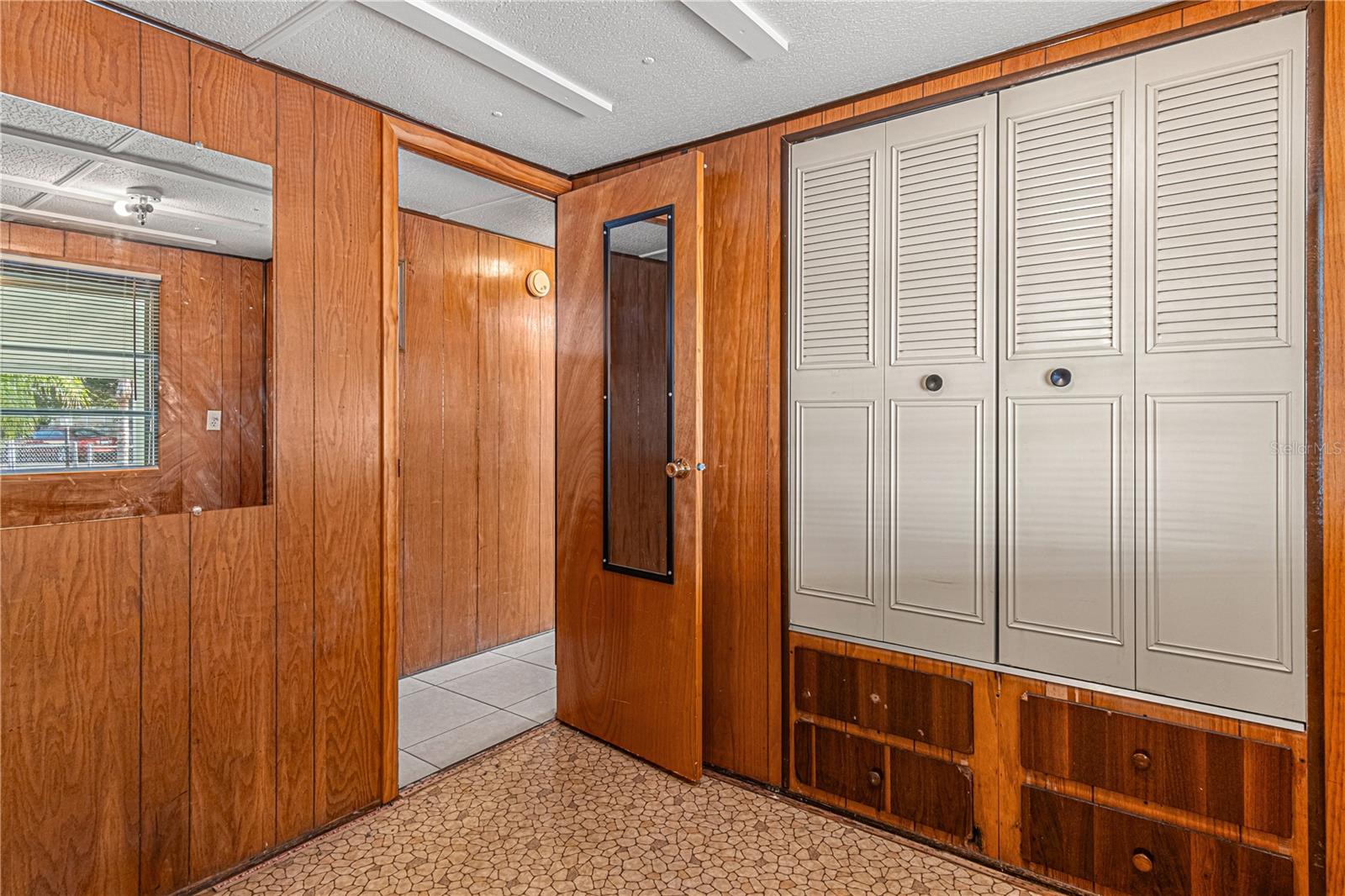 Image 10 of 20 For 1302 Arroyo Parkway