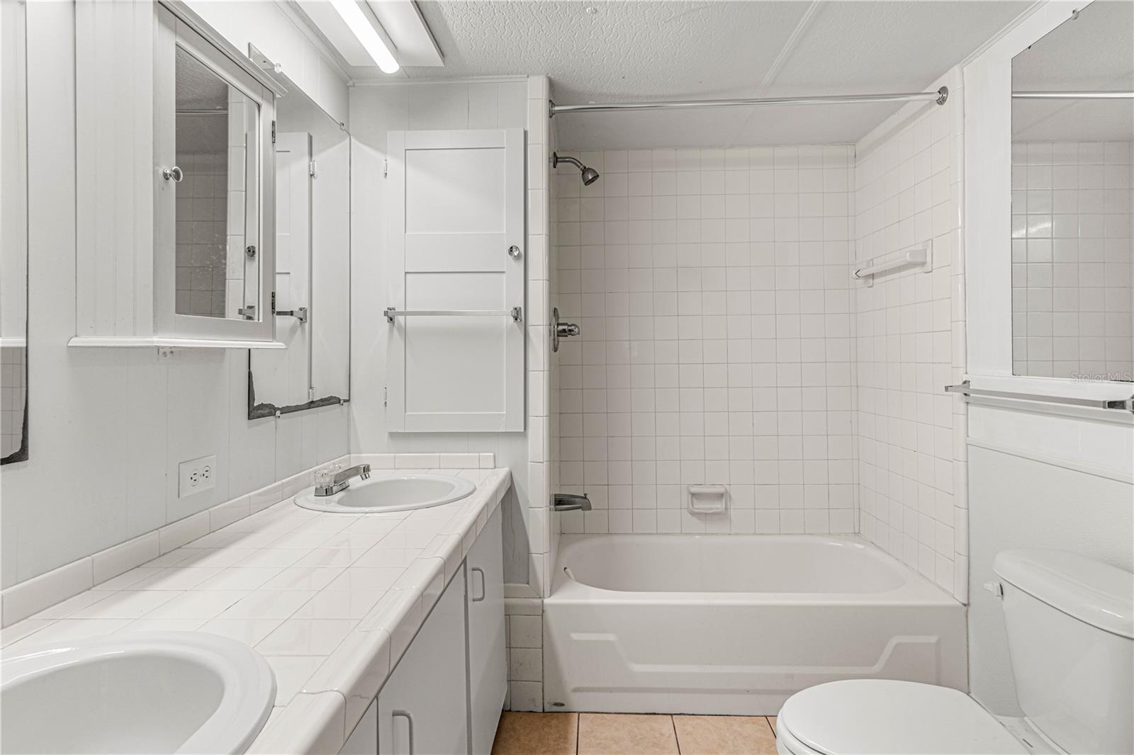 Image 11 of 20 For 1302 Arroyo Parkway