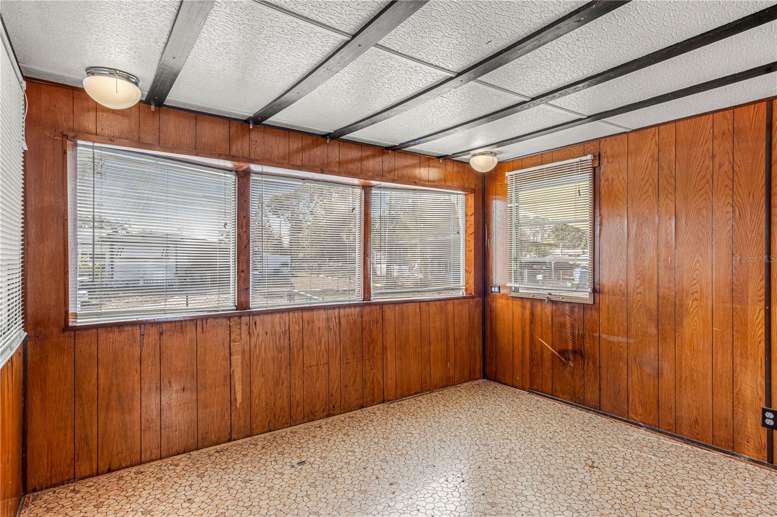 Image 12 of 20 For 1302 Arroyo Parkway