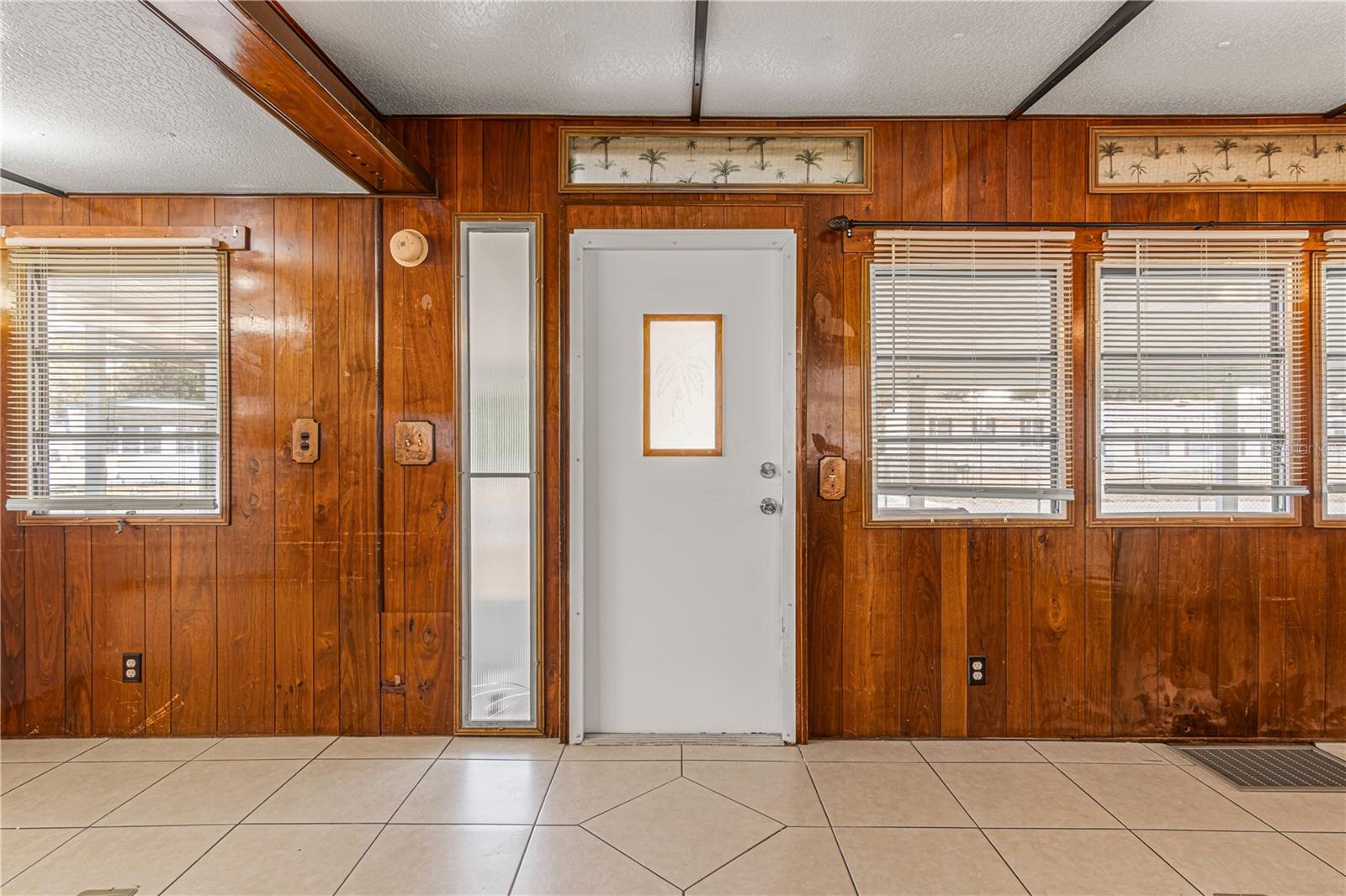 Image 2 of 20 For 1302 Arroyo Parkway