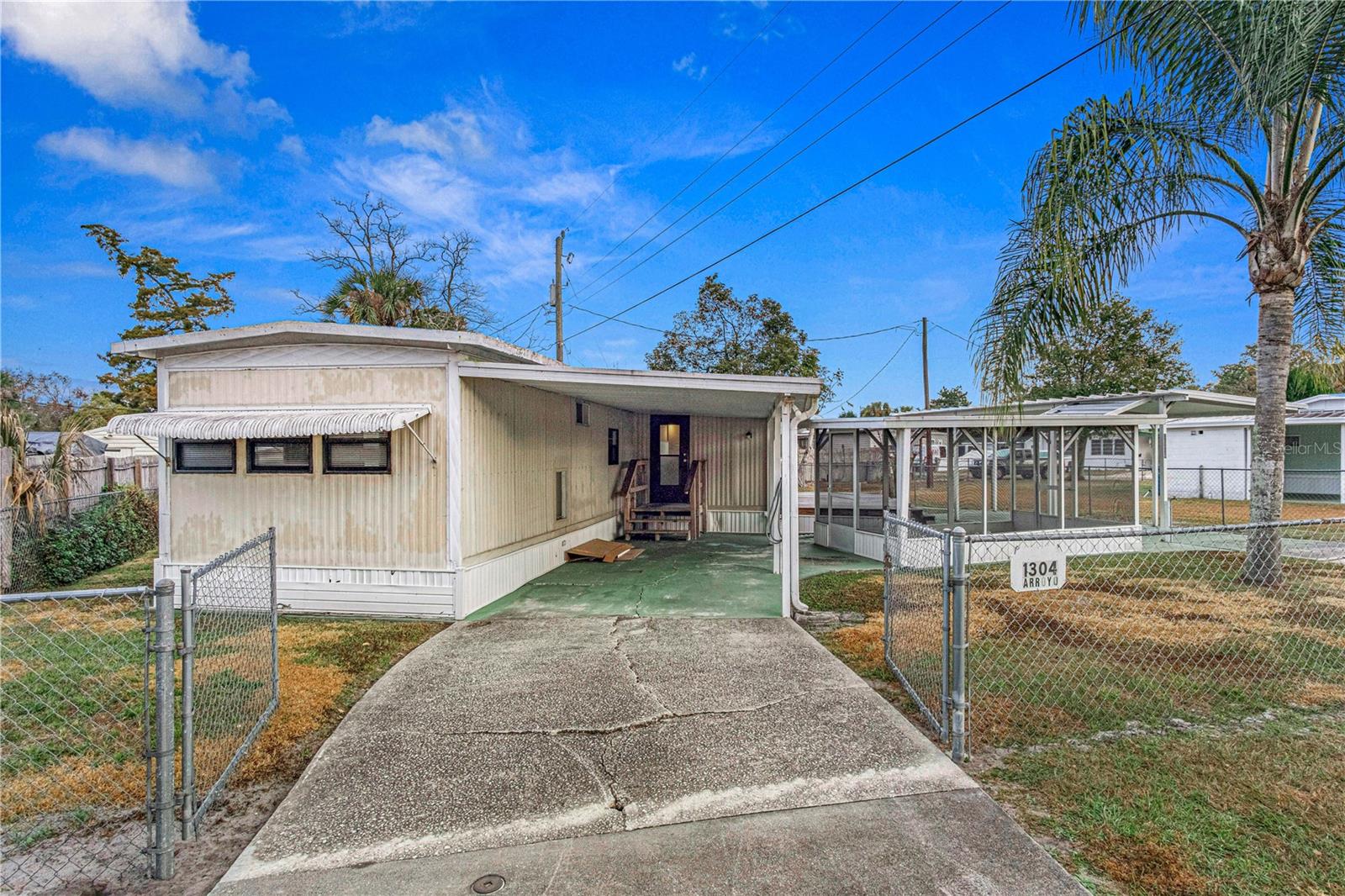 Image 16 of 20 For 1304 Arroyo Parkway