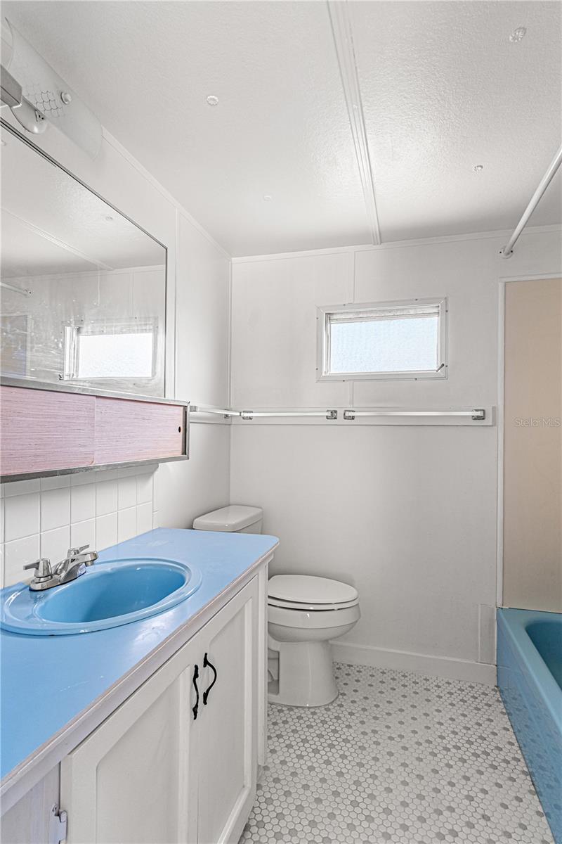 Image 13 of 20 For 1517 Avenue C