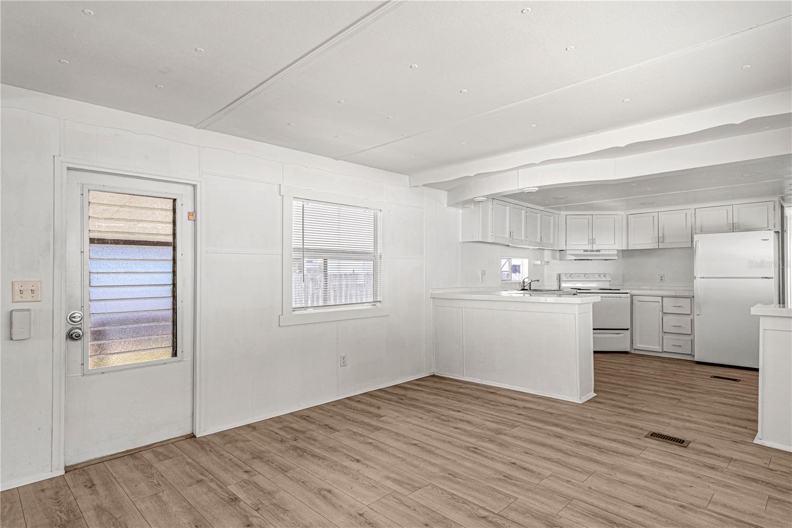 Image 4 of 20 For 1517 Avenue C