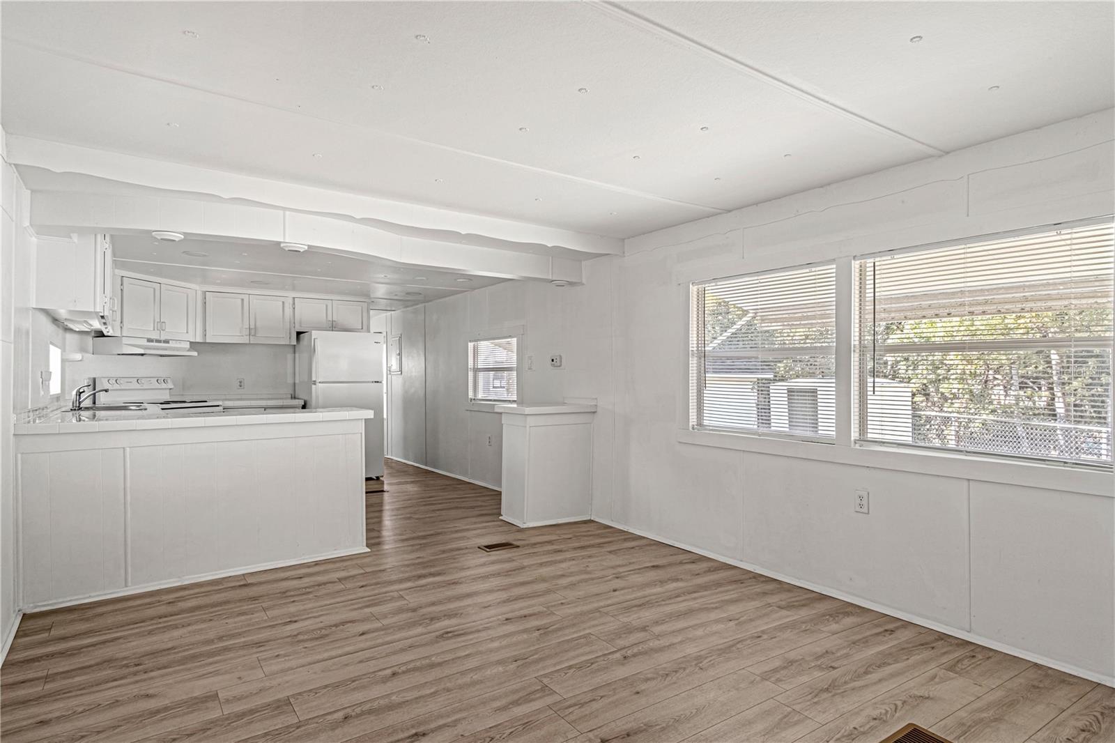 Image 5 of 20 For 1517 Avenue C