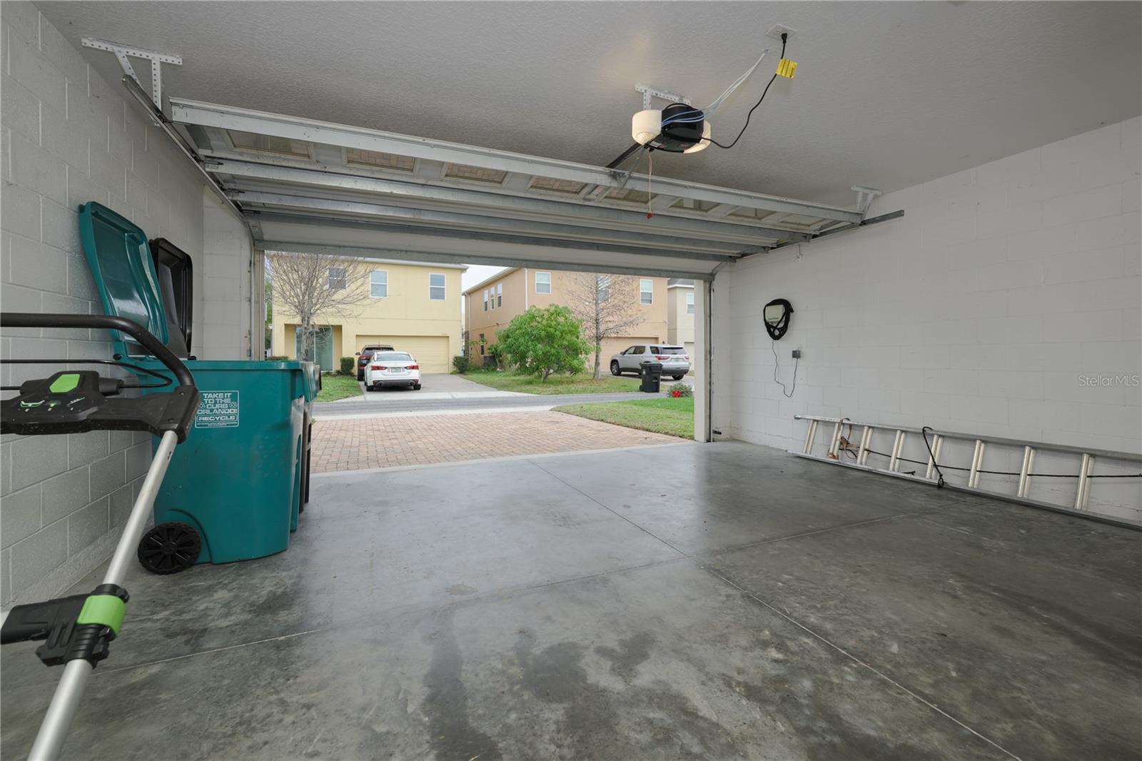 Image 36 of 48 For 5331 Creekside Park Avenue