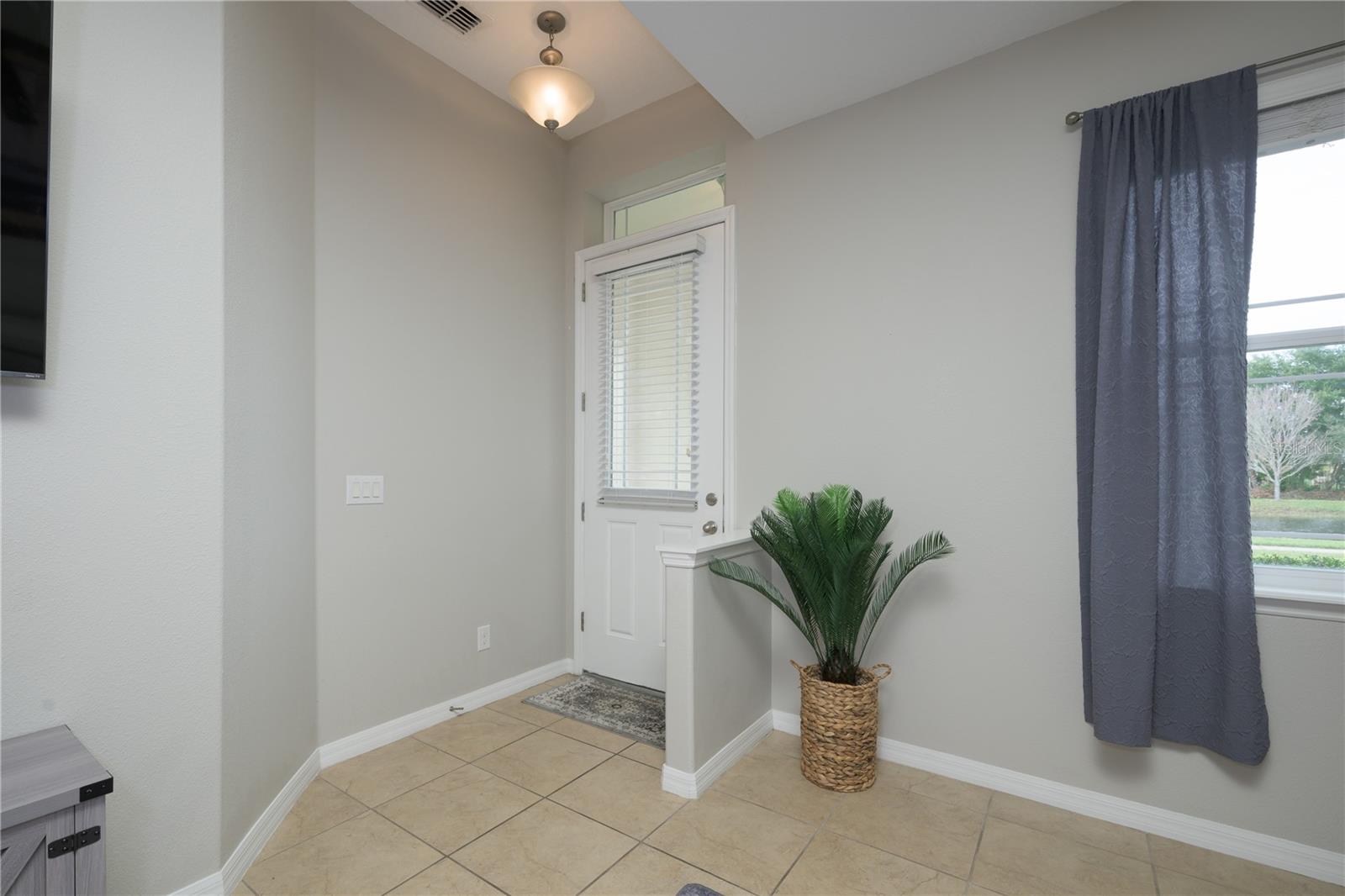 Image 5 of 48 For 5331 Creekside Park Avenue