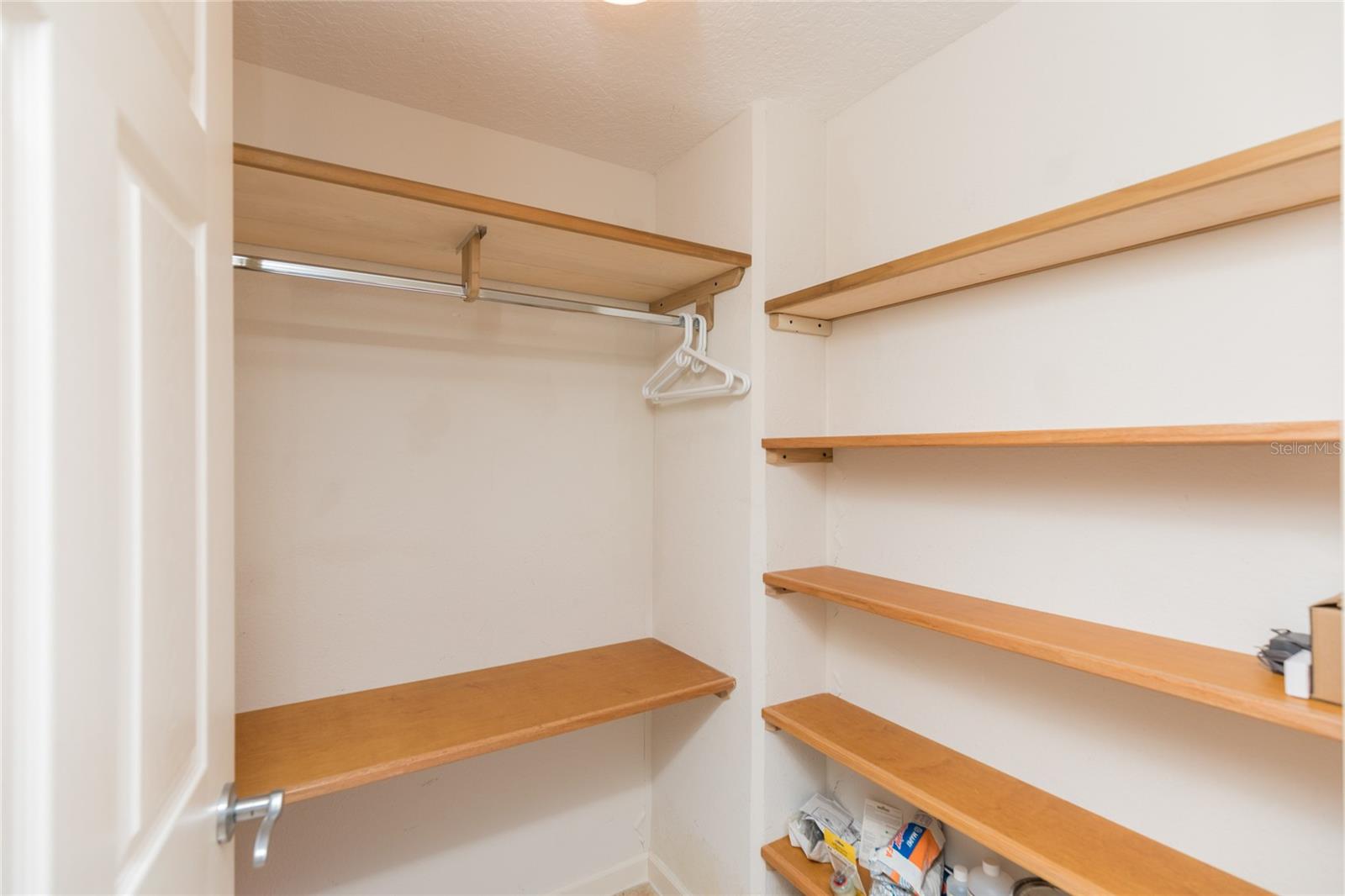 Image 38 of 54 For 80 Surfview Drive 103