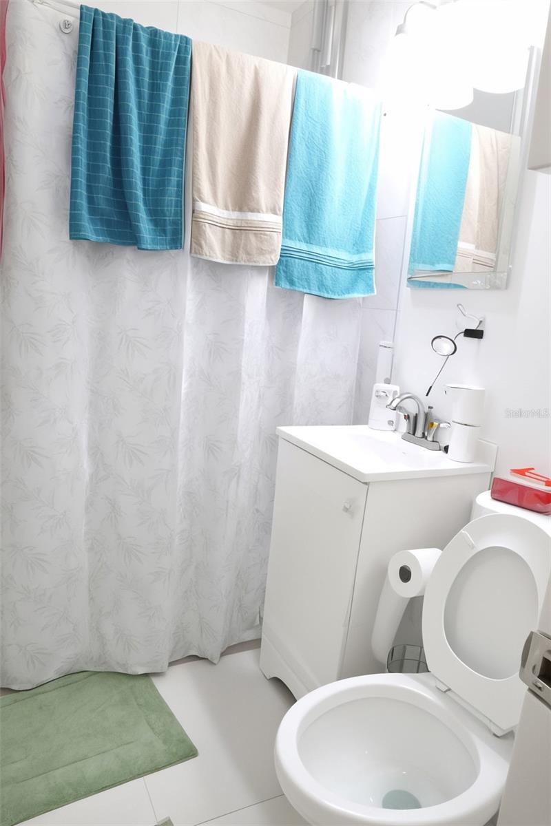 Image 28 of 32 For 3115 82nd Street