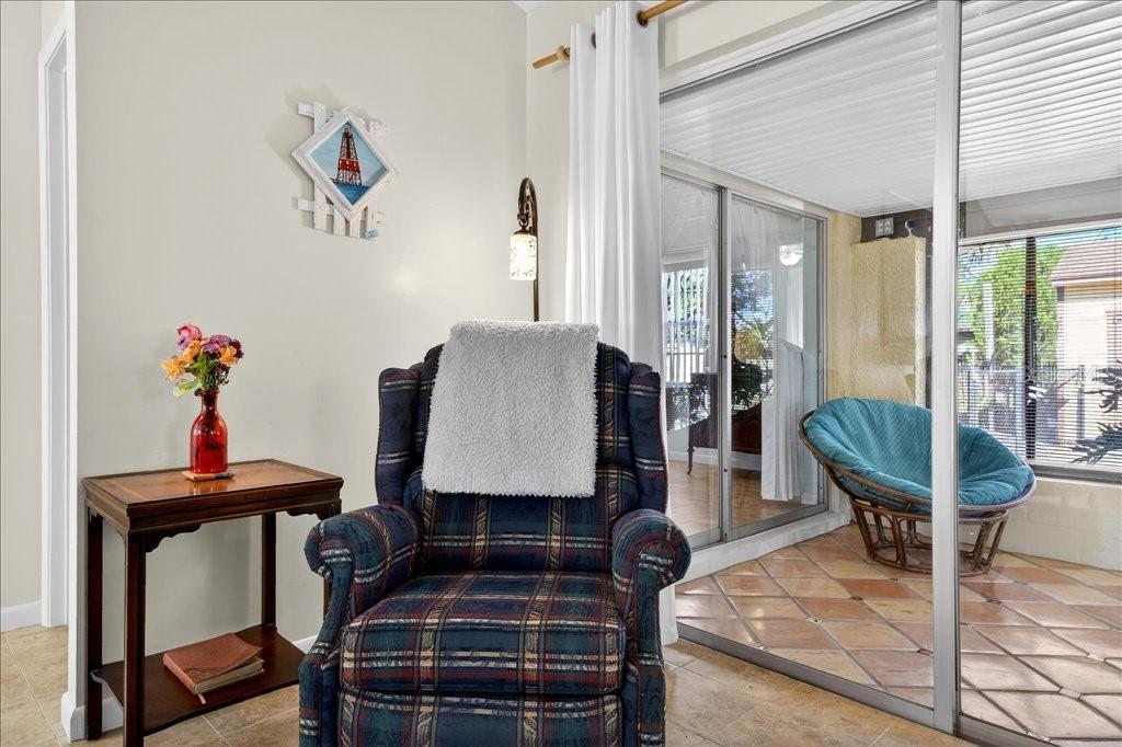 Image 17 of 36 For 5 Clark Lane