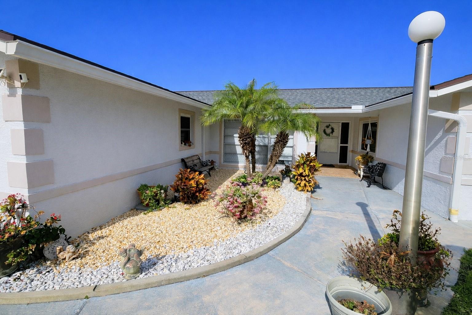 Image 4 of 46 For 62 Fort Caroline Lane