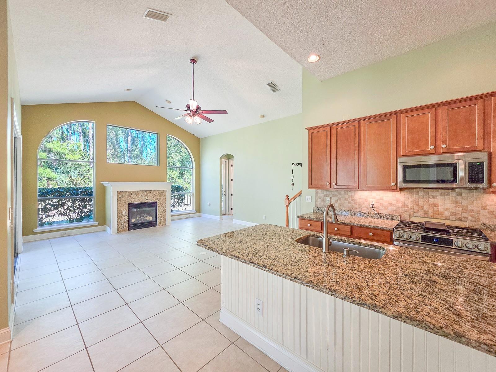 Image 15 of 75 For 1329 Kinsington Court