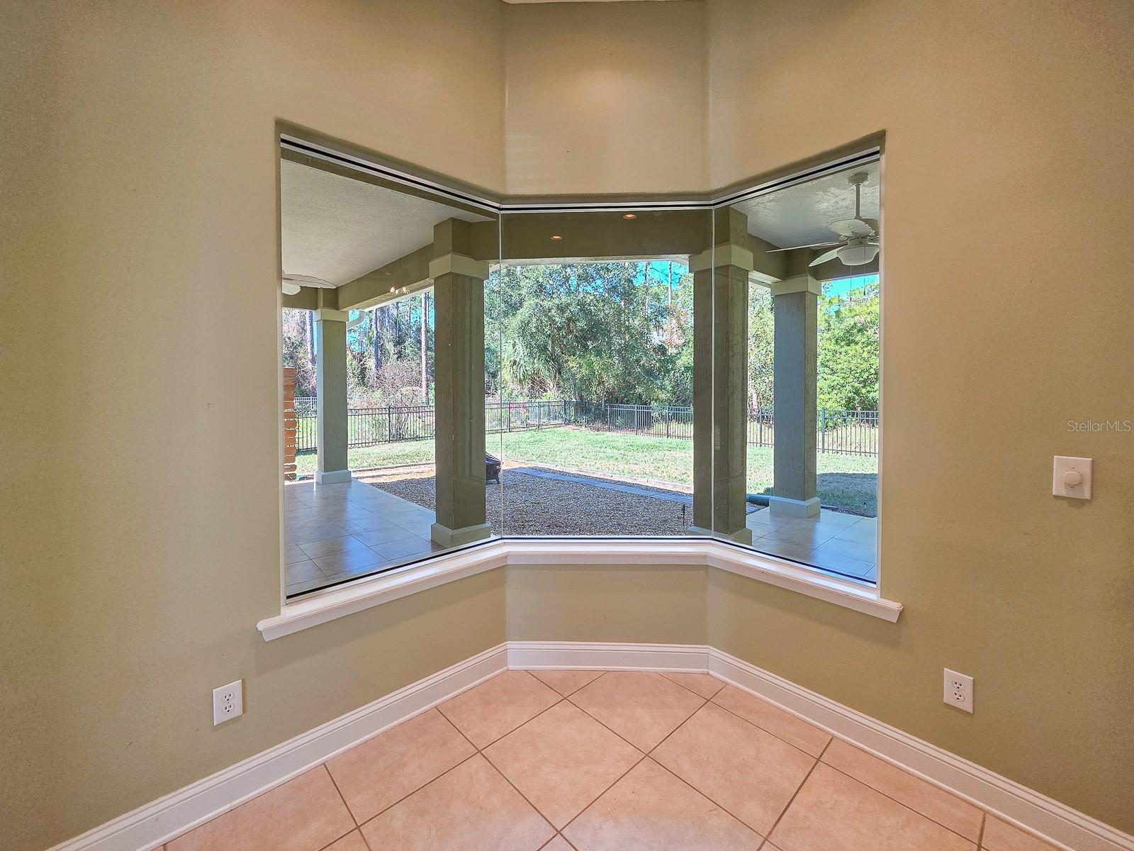 Image 20 of 75 For 1329 Kinsington Court