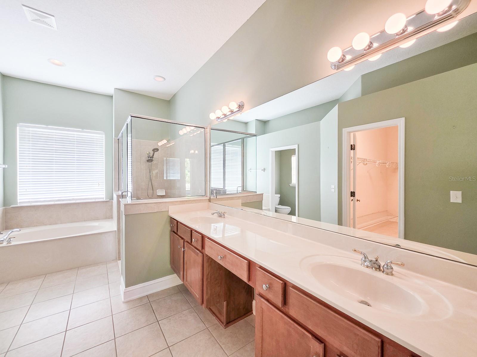 Image 29 of 75 For 1329 Kinsington Court