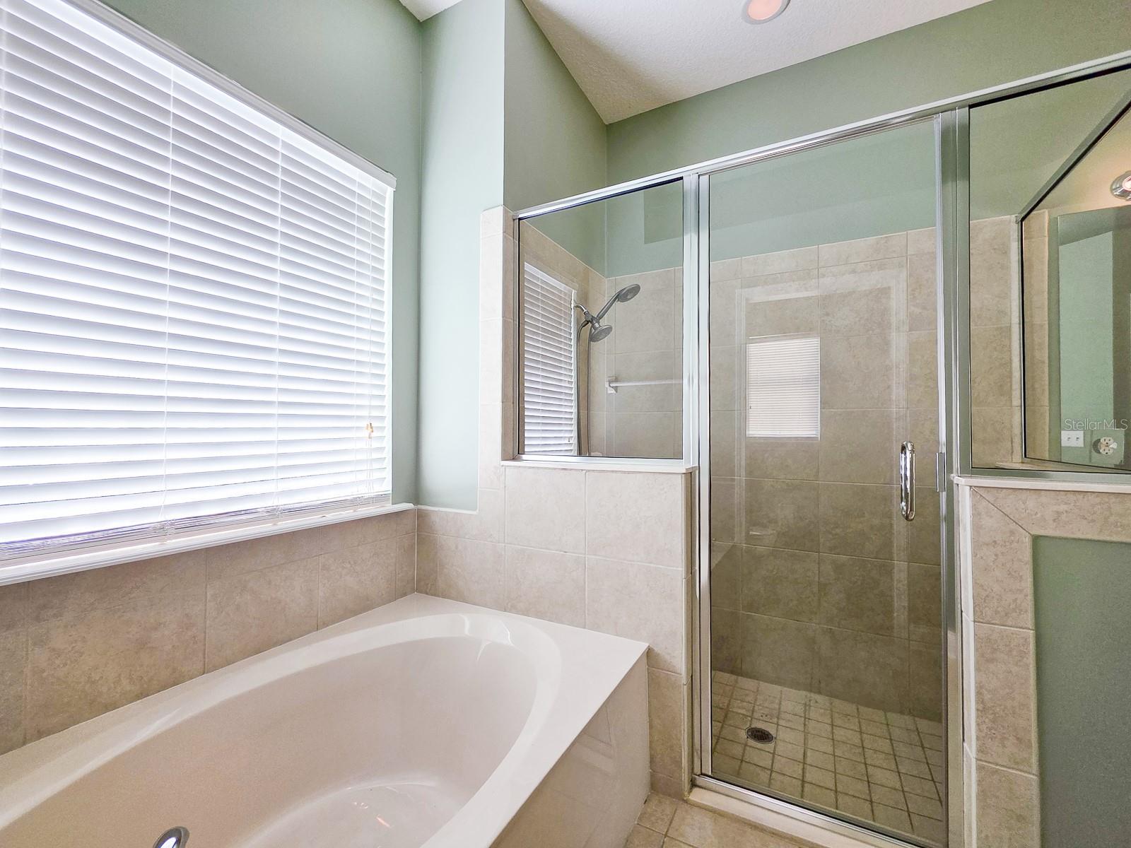 Image 31 of 75 For 1329 Kinsington Court