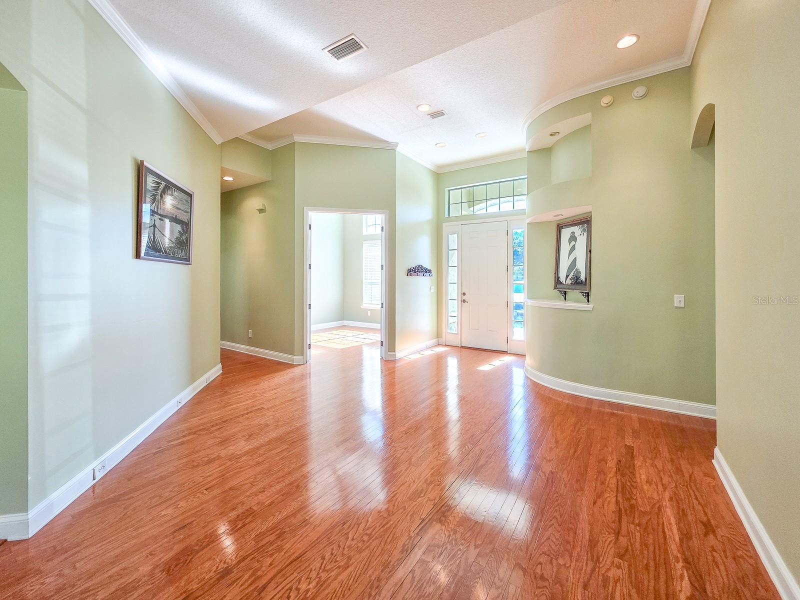 Image 5 of 75 For 1329 Kinsington Court