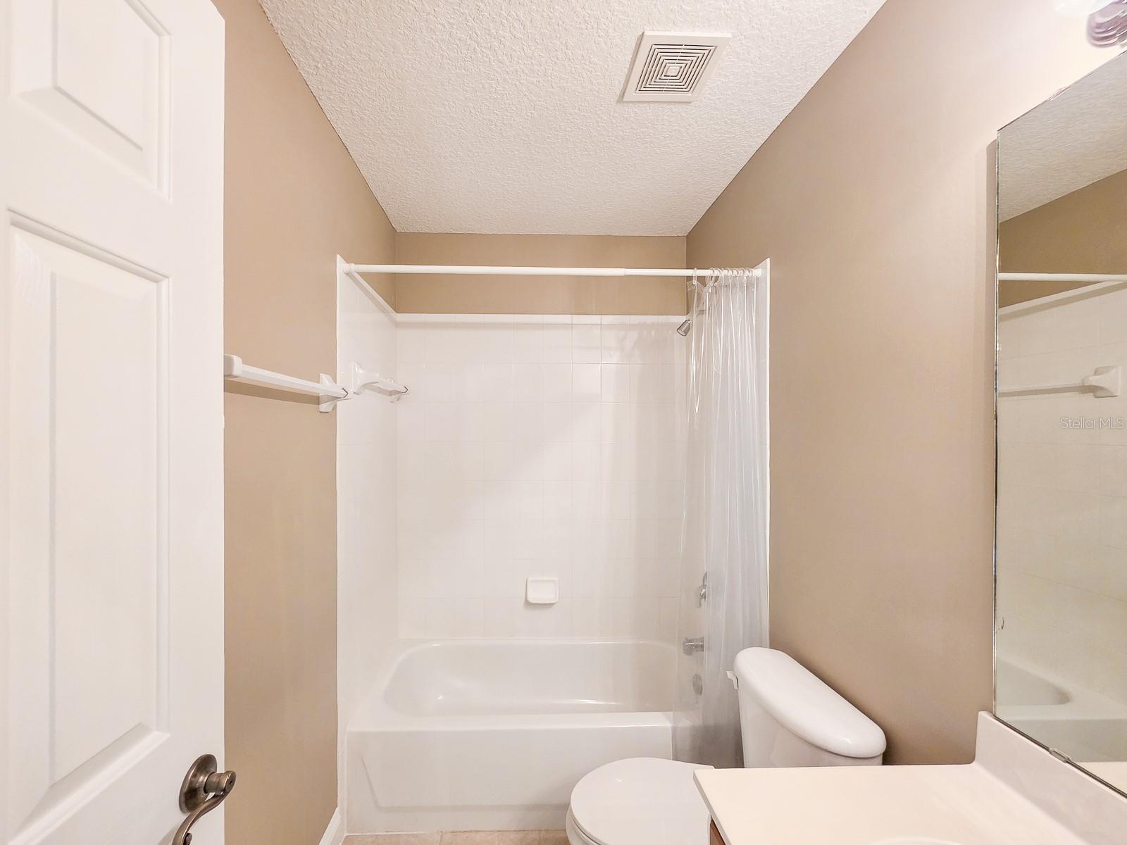 Image 55 of 75 For 1329 Kinsington Court