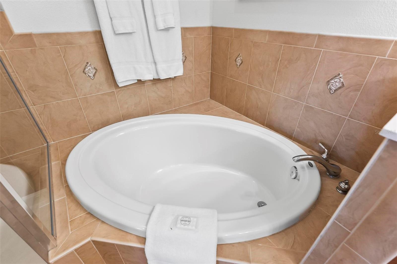 Image 28 of 92 For 200 Cinnamon Beach Way 122