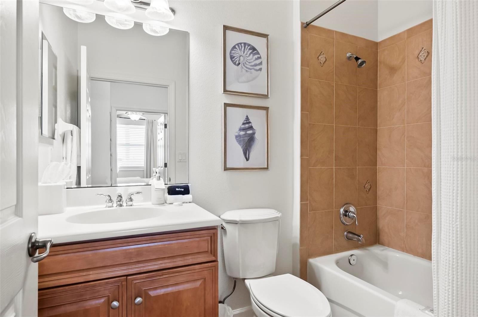 Image 42 of 92 For 200 Cinnamon Beach Way 122