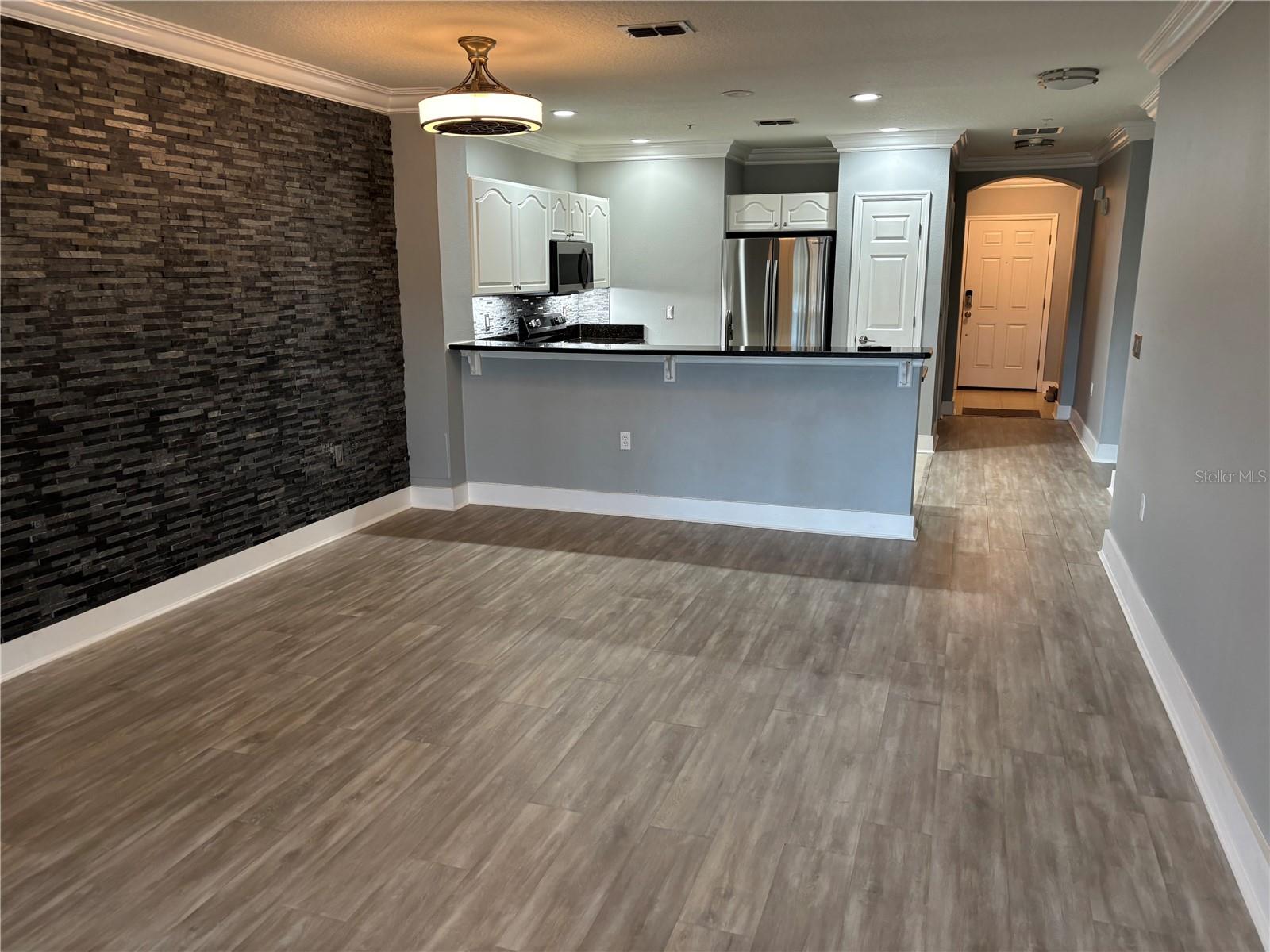 Image 12 of 81 For 100 Canopy Walk Lane 112