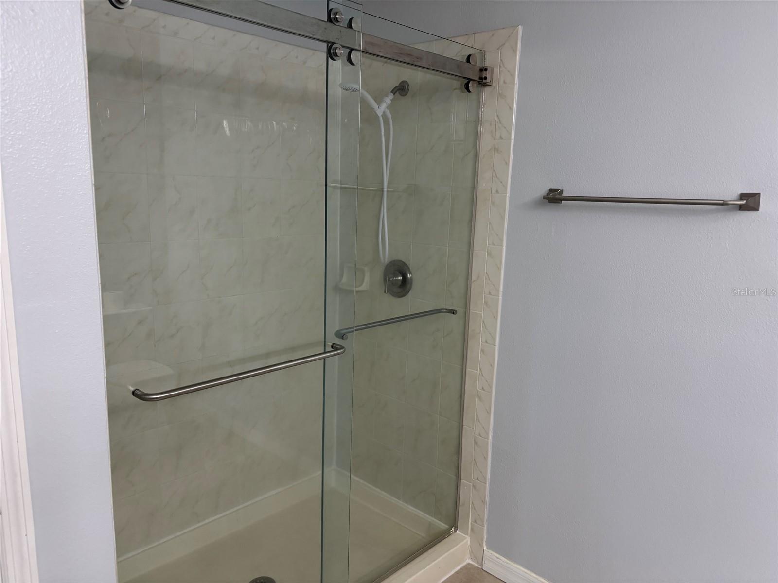 Image 20 of 81 For 100 Canopy Walk Lane 112