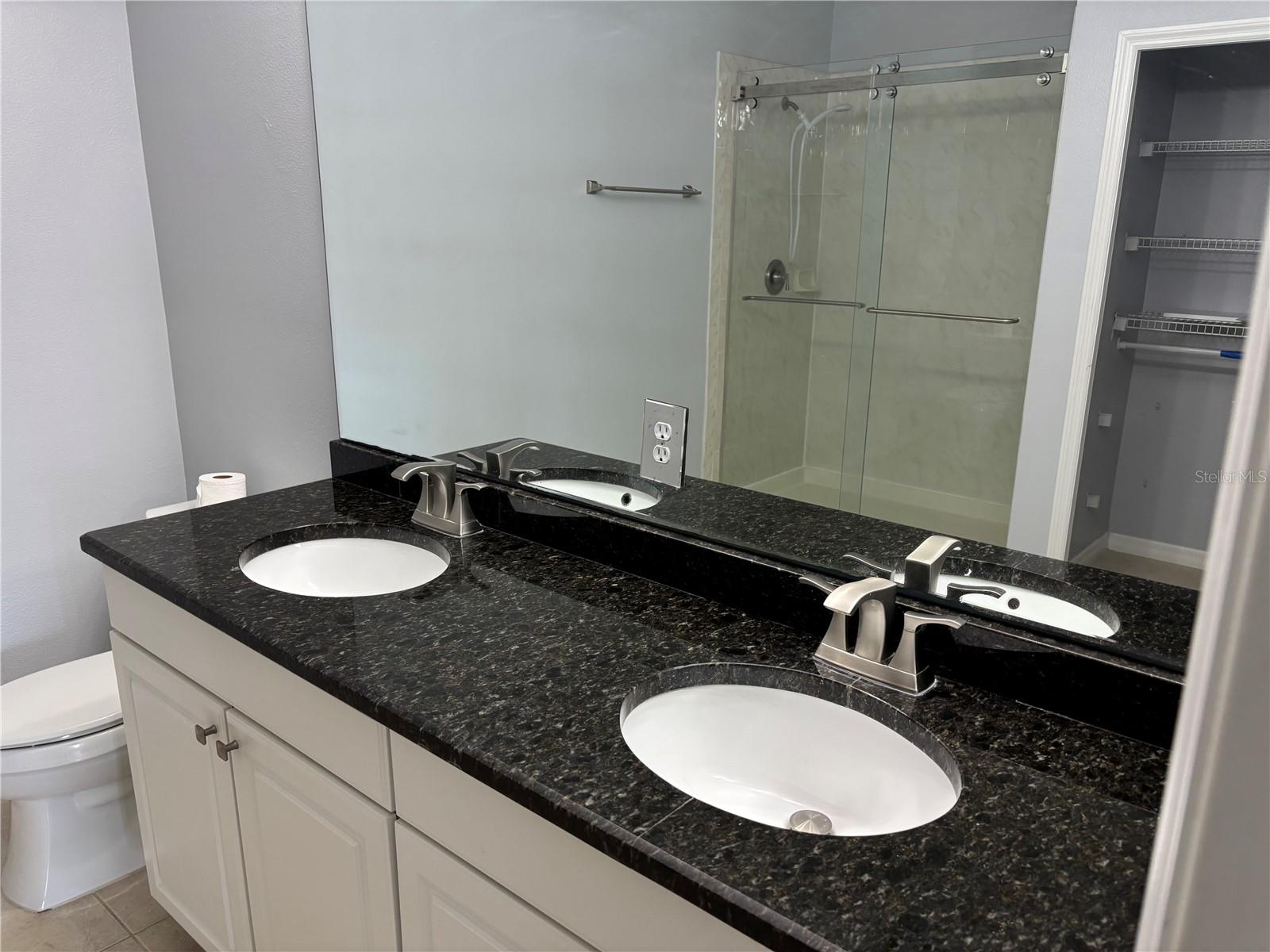 Image 21 of 81 For 100 Canopy Walk Lane 112