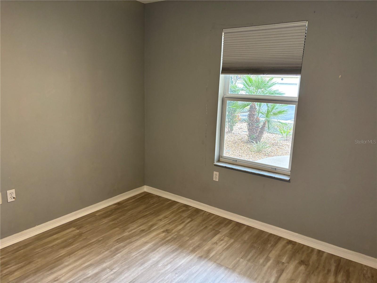 Image 25 of 81 For 100 Canopy Walk Lane 112