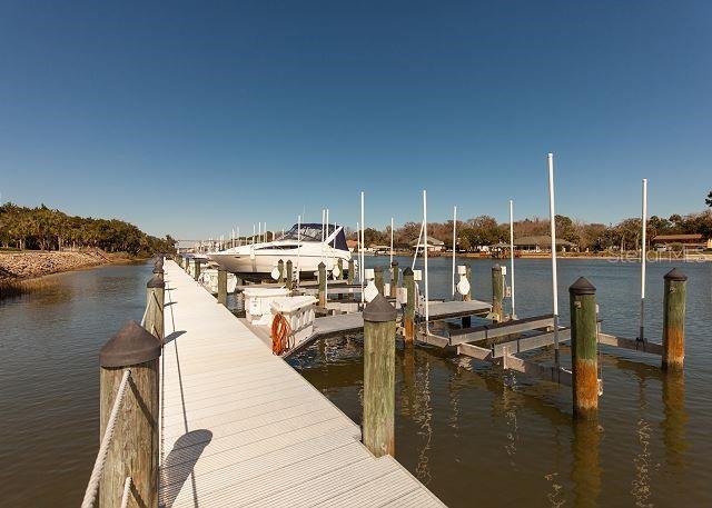 Image 45 of 81 For 100 Canopy Walk Lane 112