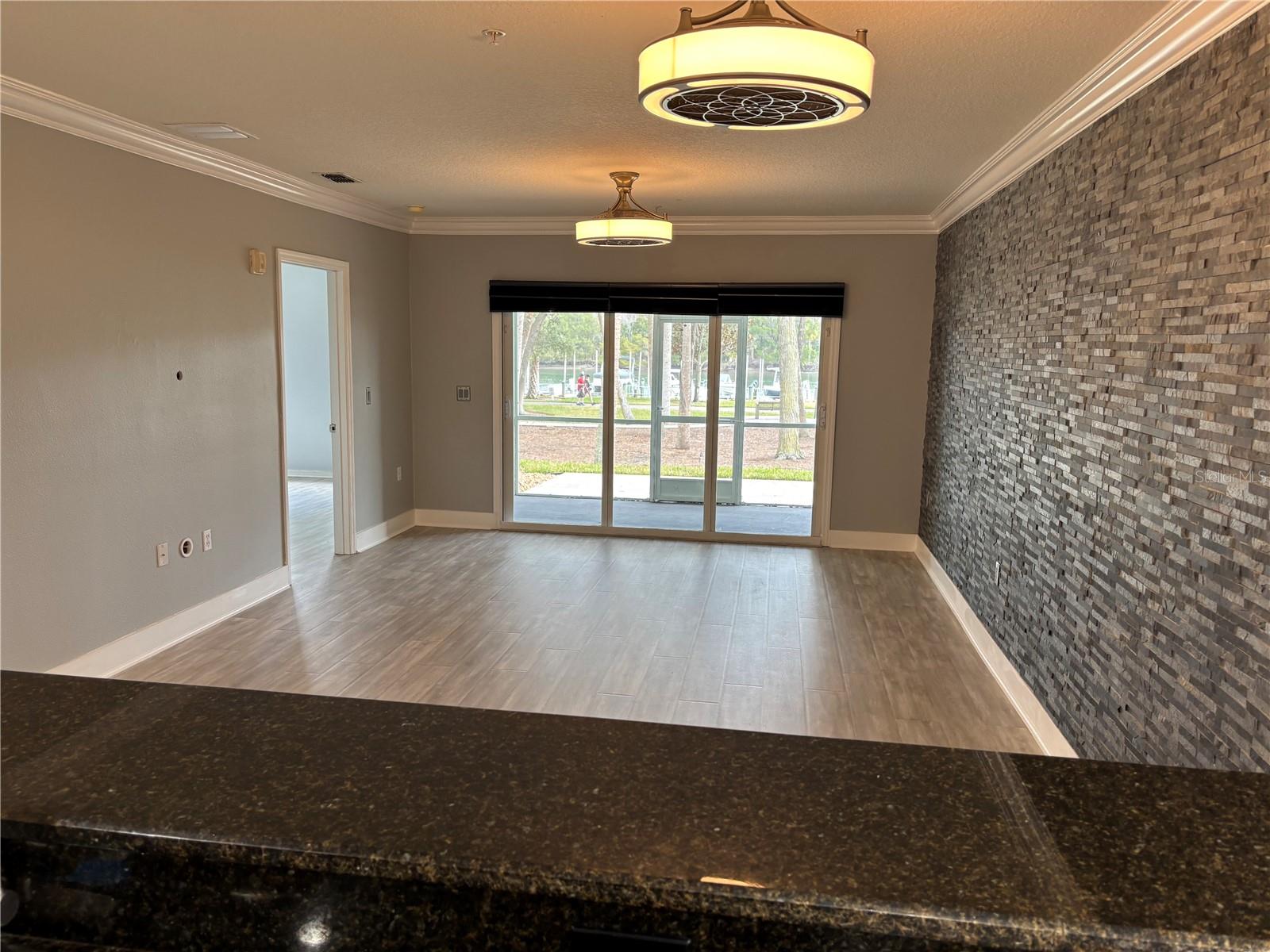 Image 7 of 81 For 100 Canopy Walk Lane 112