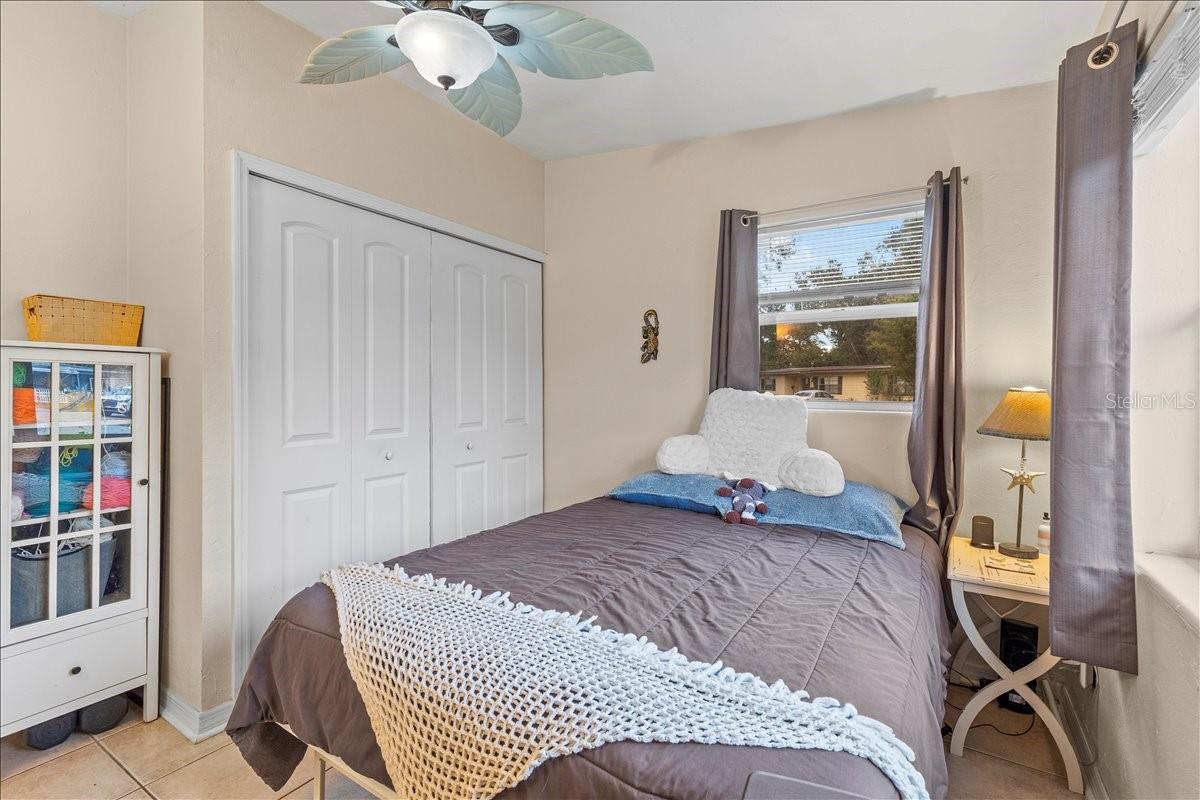 Image 15 of 38 For 450 Card Avenue