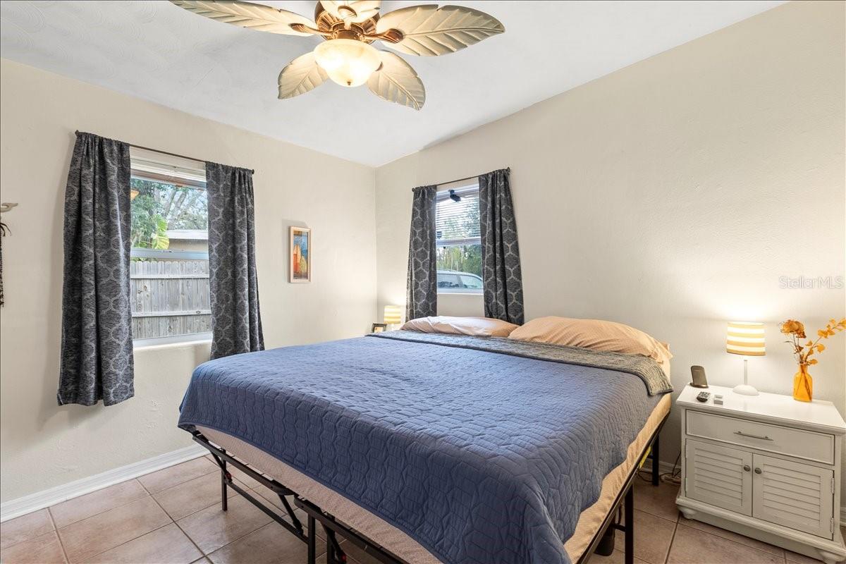 Image 20 of 38 For 450 Card Avenue