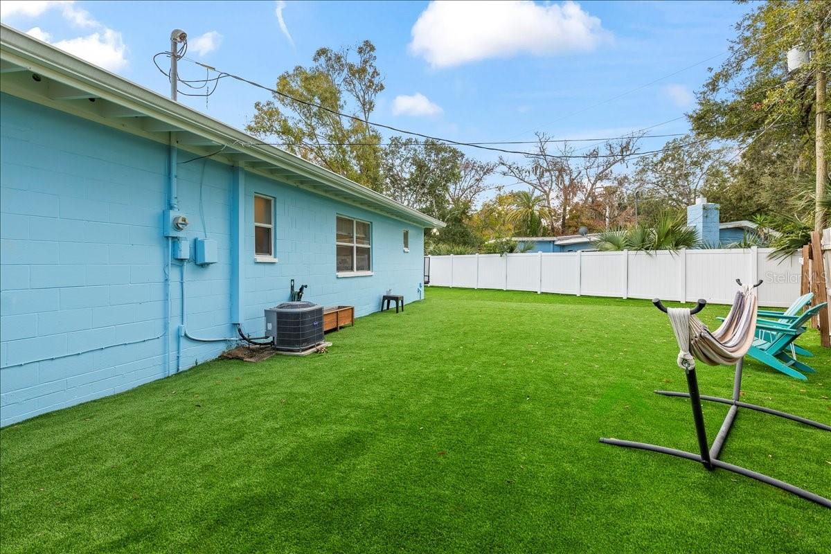 Image 31 of 38 For 450 Card Avenue