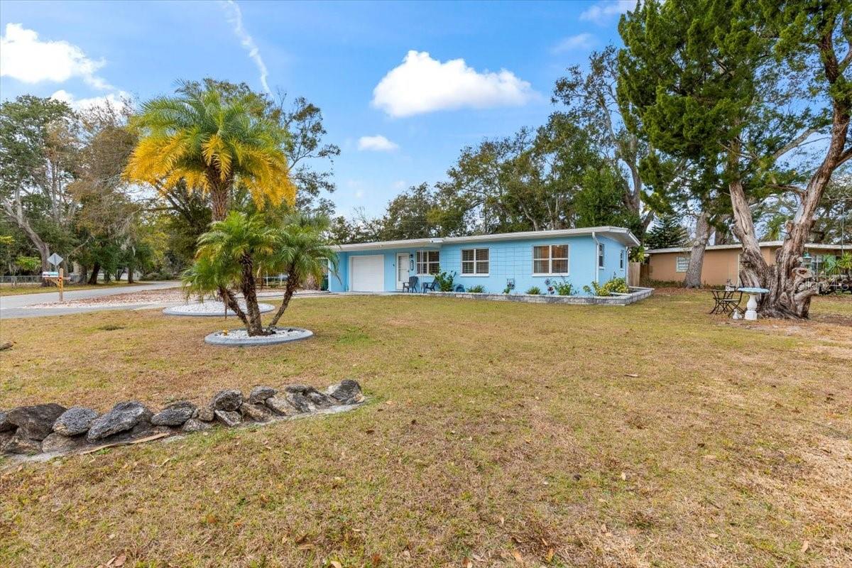 Image 33 of 38 For 450 Card Avenue