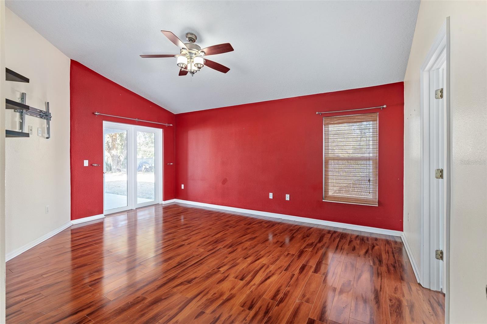 Image 23 of 45 For 33 Seamanship Trail