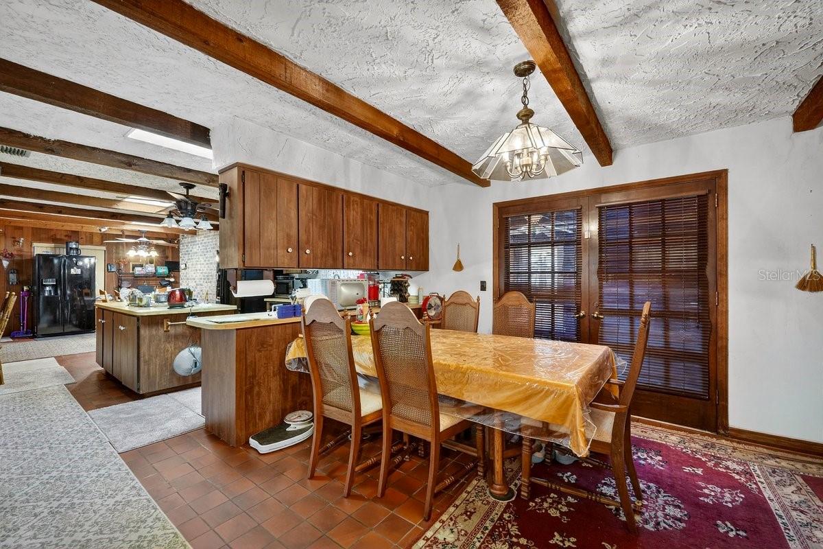 Image 12 of 44 For 279 Riverbend Road