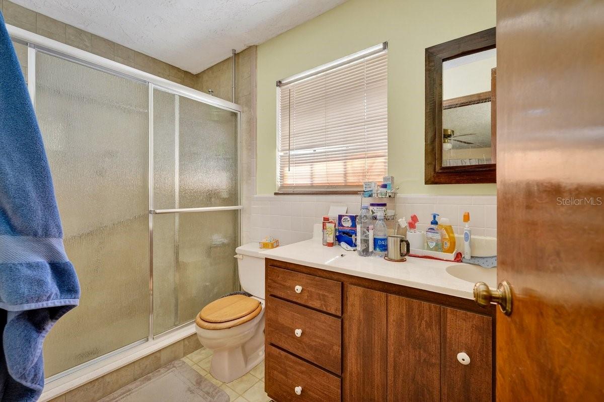 Image 20 of 44 For 279 Riverbend Road