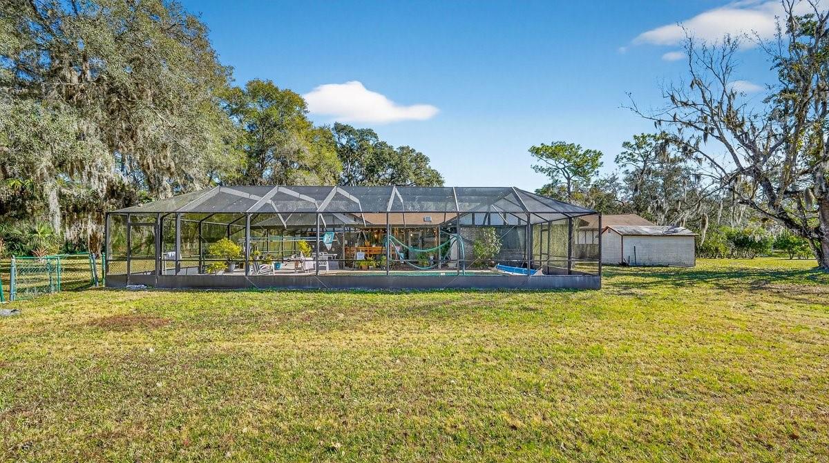 Image 29 of 44 For 279 Riverbend Road