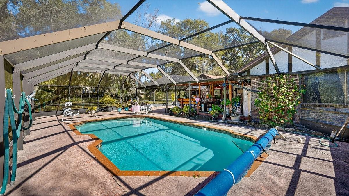 Image 32 of 44 For 279 Riverbend Road