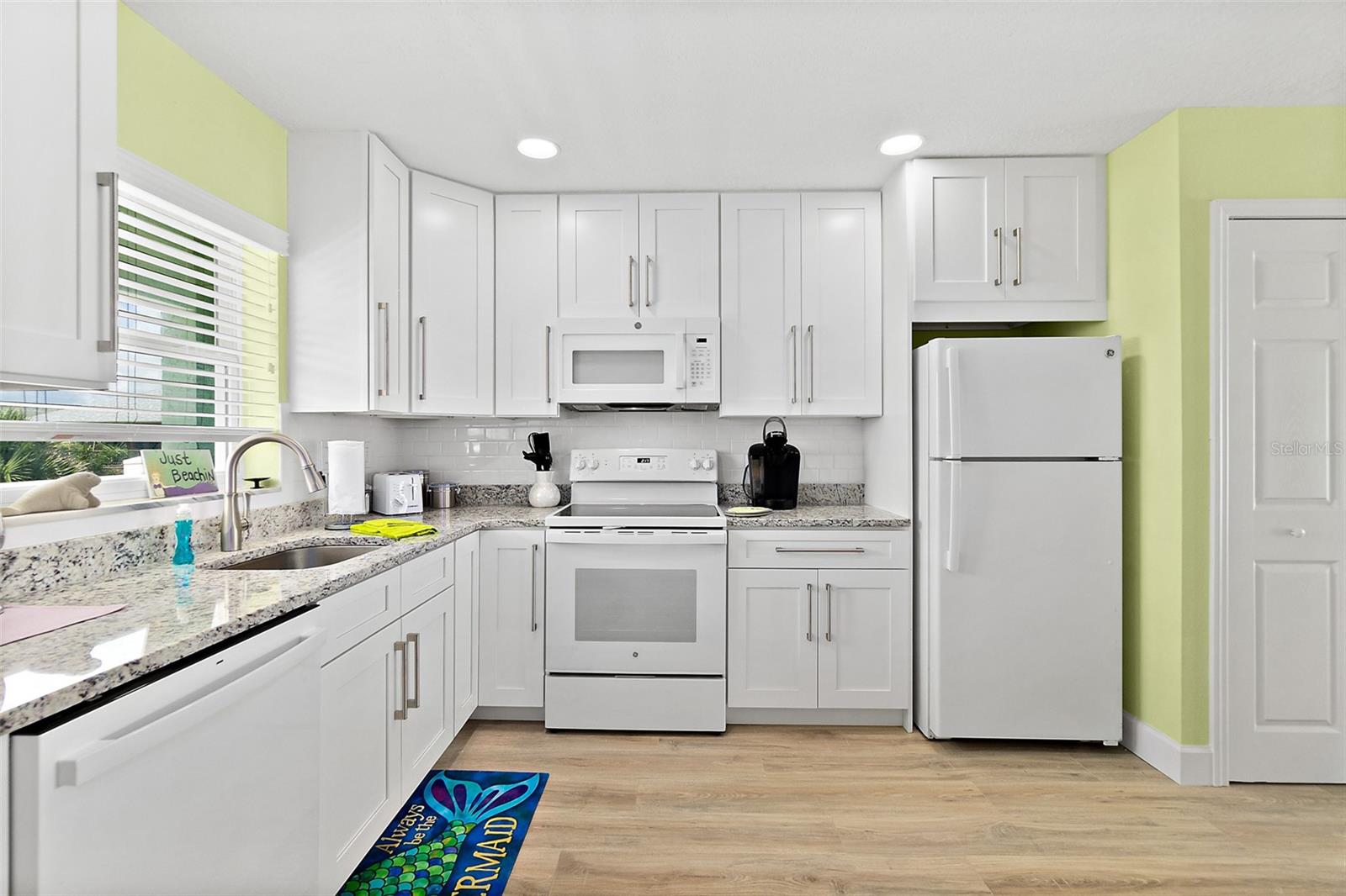 Image 4 of 24 For 300 Central Avenue 202